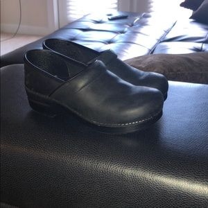 Good condition Matte black Dansko clogs size 40